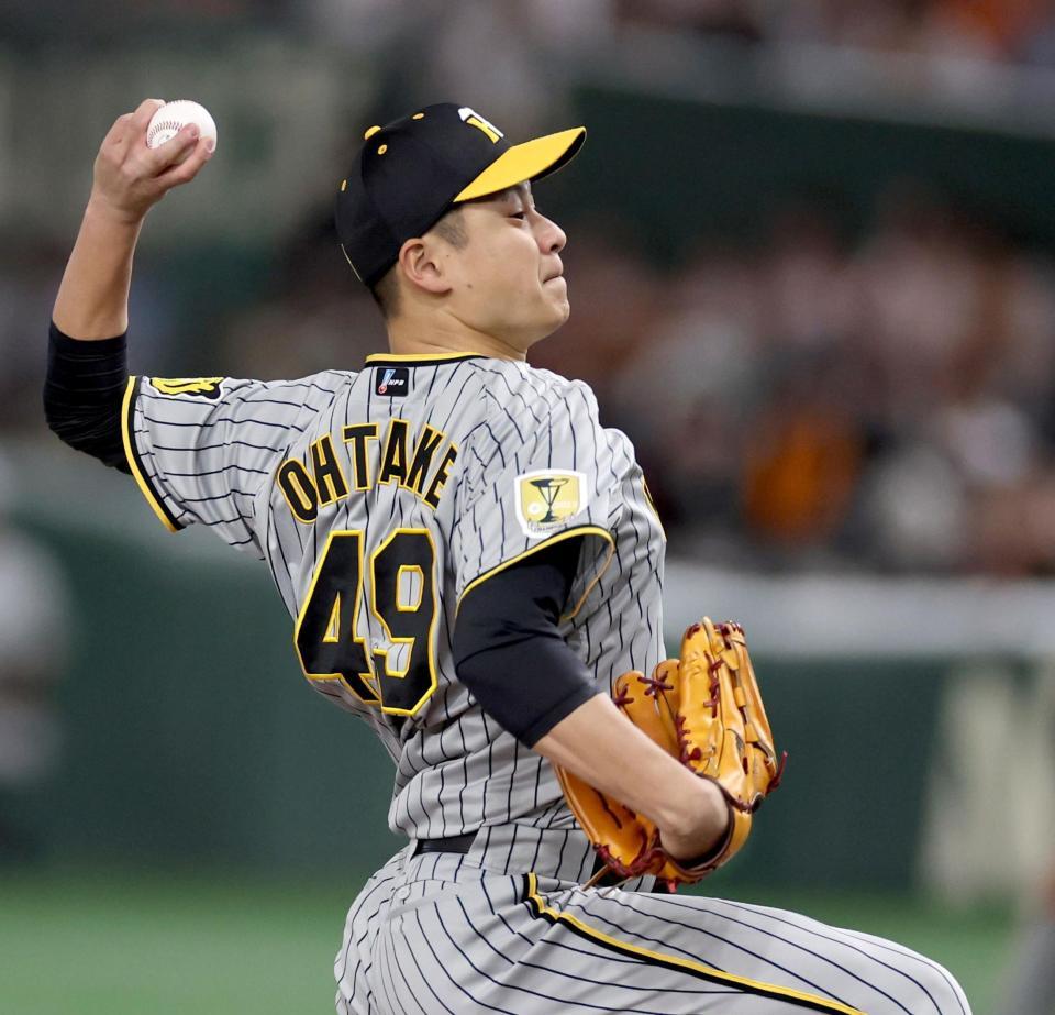 　先発し投げ込む大竹（撮影・田中太一）