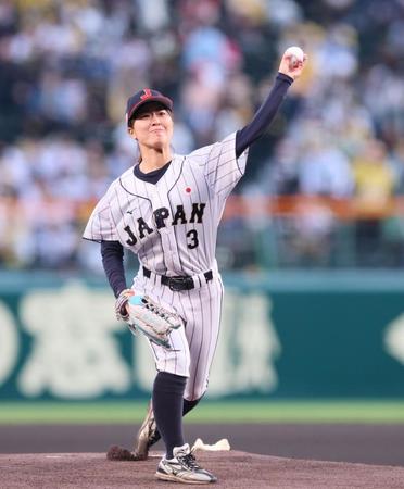 　始球式を務める三浦伊織（撮影・立川洋一郎）