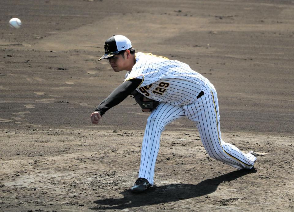 　術後初のシート打撃登板を果たした高橋