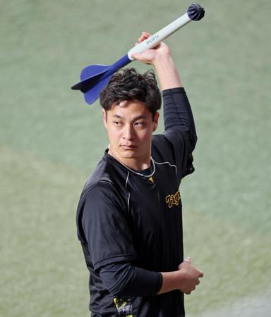 　登板に向けてトレーニングする大竹（撮影・立川洋一郎）