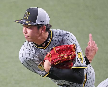 　キャッチボールをして調整をする才木（撮影・立川洋一郎）