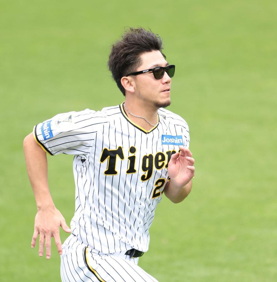 　ダッシュをする伊藤将（撮影・中田匡峻）