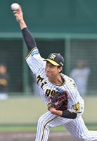 　１０回から登板する湯浅（撮影・北村雅宏）