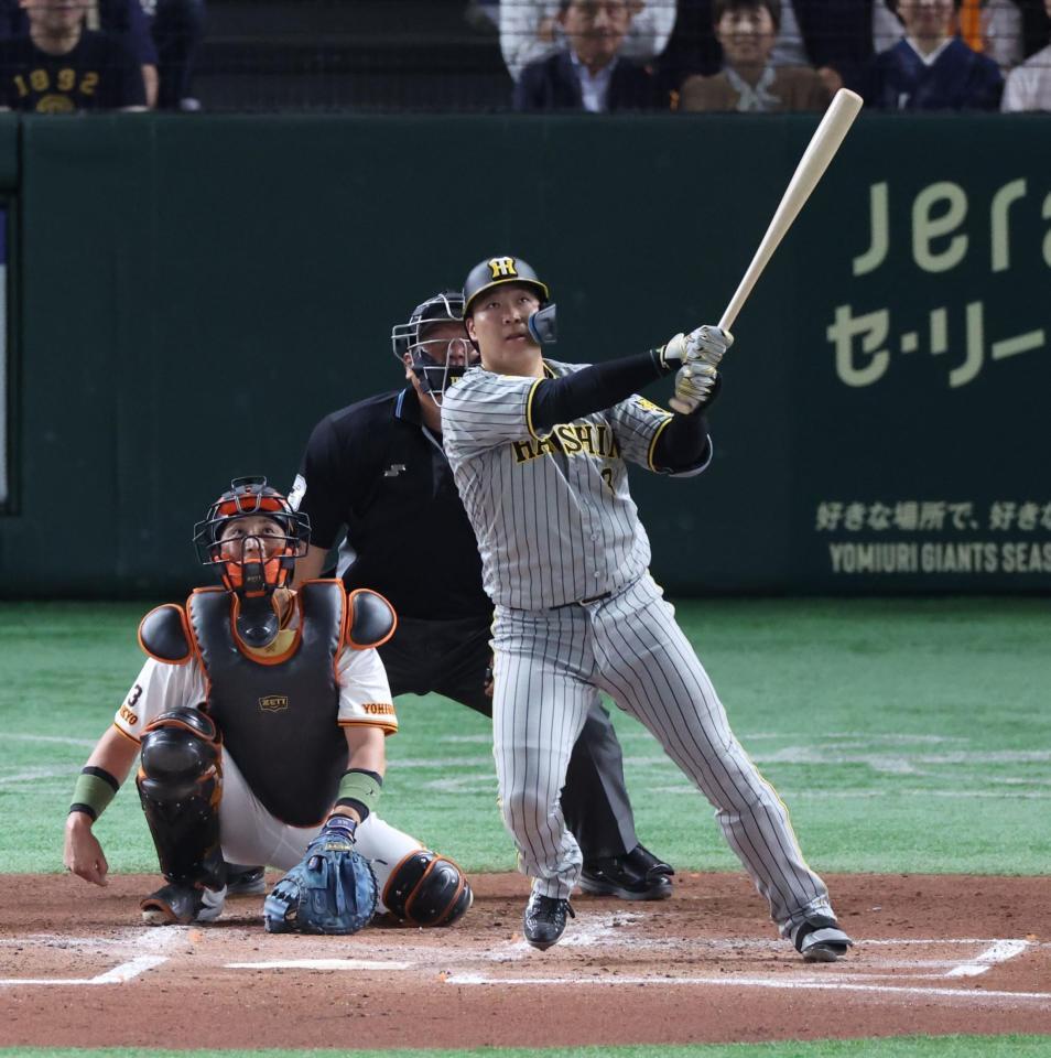 　２回、ソロを放つ大山（撮影・金田祐二）