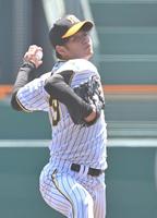 　先発し、力投する高橋（撮影・北村雅宏）