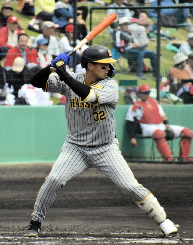 　４号３ランを含む３安打３打点と活躍した井上