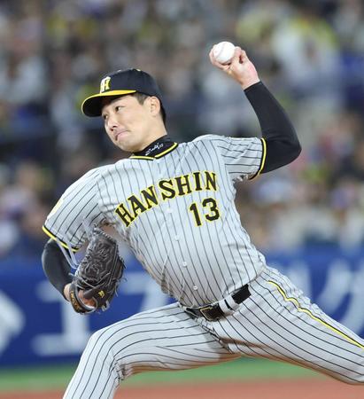 　力投する岩崎（撮影・金田祐二）