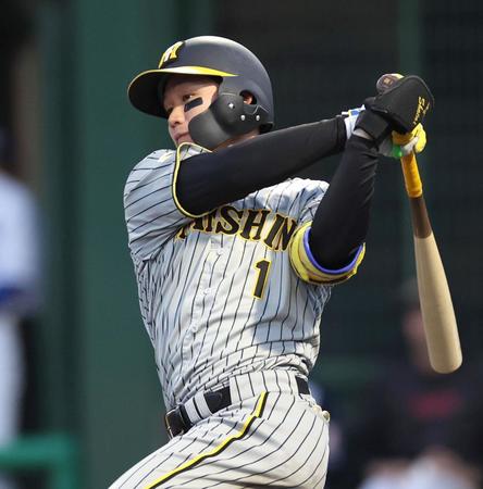 　３回、左前へ安打を放つ森下（撮影・田中太一）