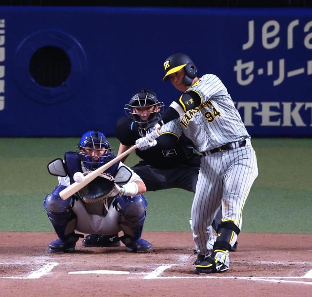 阪神 6年ぶり4番の原口が1号3ラン！岡田采配ズバリ的中 根尾から