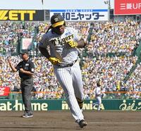 　５回、三ゴロ併殺打に倒れたミエセス（撮影・北村雅宏）