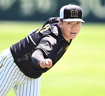 　キャッチボールする村上（撮影・石井剣太郎）