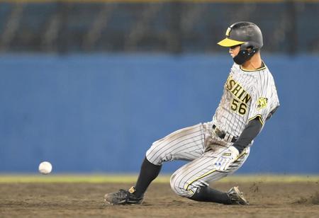 　５回、二盗を決める百崎（撮影・伊藤笙子）