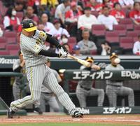 　１回、左前タイムリーを放った大山（撮影・市尻達拡）