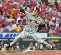 　先発し力投する大竹（撮影・市尻達拡）