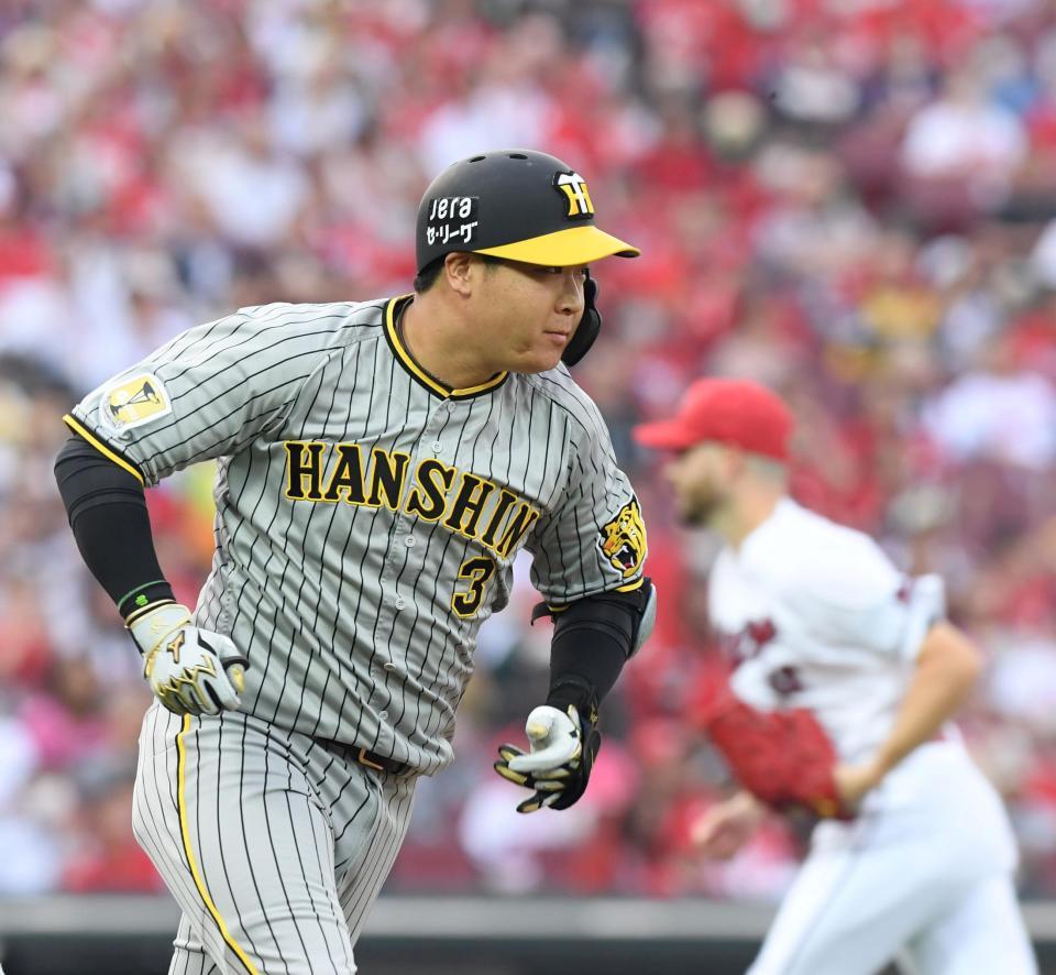 　１回、右前タイムリーを放った大山（撮影・市尻達拡）