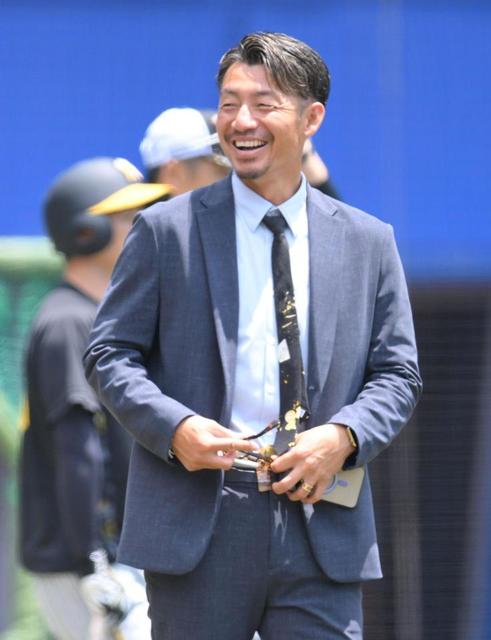 鳥谷敬氏のオシャレぶり際立つ