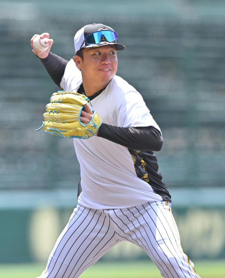 　ハツラツと練習に励む村上（撮影・北村雅宏）