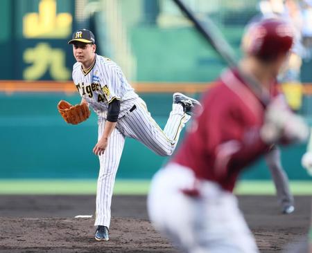 　楽天打線を相手に力投する大竹（撮影・立川洋一郎）