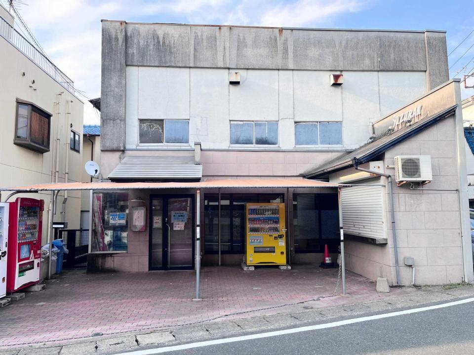 　梅野が利用していた頃と変わらない「すずらん」の店構え