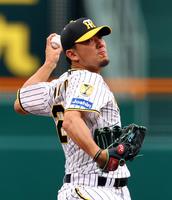 　先発し力投する伊藤将（撮影・山口登）