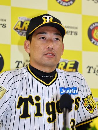 　オールスター戦にファン投票で選出され、会見する岩崎（撮影・山口登）