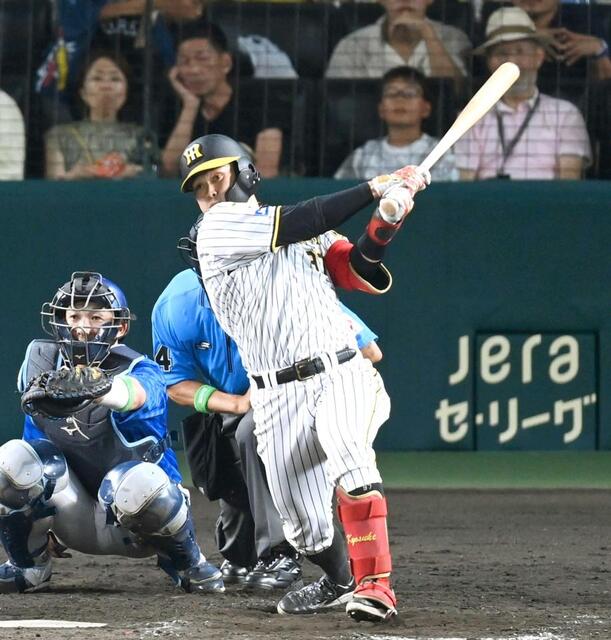 阪神・野口 サヨナラ呼んだ！プロ初安打＆初打点 五回代打で右前