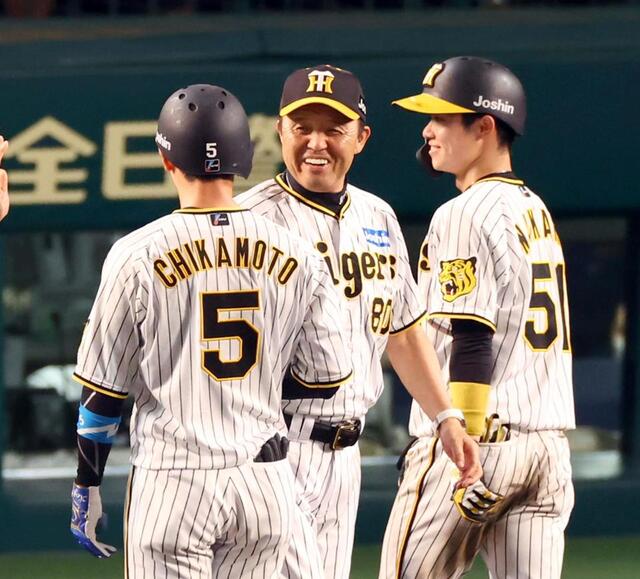 新品未使用　阪神タイガース　2024年プロウィンドブレーカー　岡田監督仕様　ＸＯ 糸原は準備してたと思うよ】阪神・岡田監督インタビュー（2024年4月28