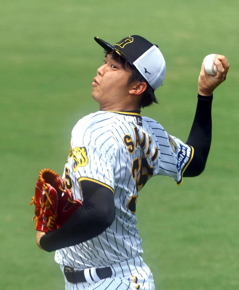 　キャッチボールする才木（撮影・山口登）