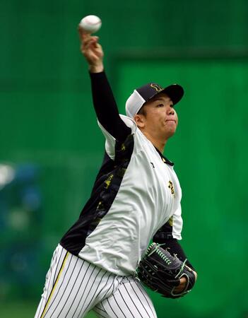 　キャッチボールする村上（撮影・山口登）