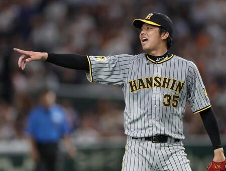 　５回、大城卓を打ち取り、声を出す才木（撮影・田中太一）