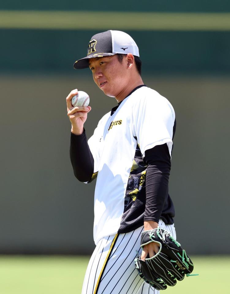 　キャッチボールする村上（撮影・山口登）