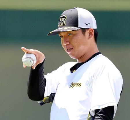 　登板へ向け調整する村上（撮影・山口登）