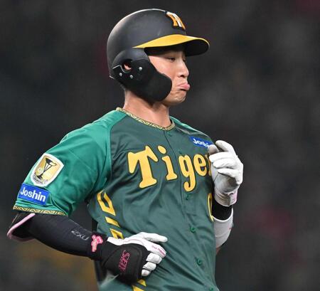 　７回、チャンスで中飛に倒れた木浪