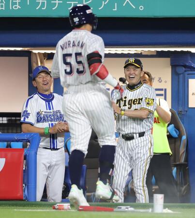 全セ・岡田監督　壮絶な乱打戦に「めちゃくちゃやん」「球宴用のボールやろ。小さい気がした」