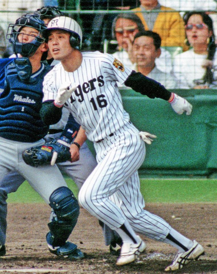 　１９９０年４月２９日　本塁打を放つ岡田彰布