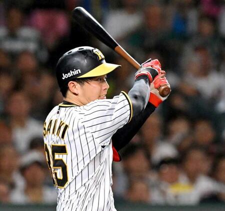 　５回、左前打を放つ才木（撮影・石井剣太郎）