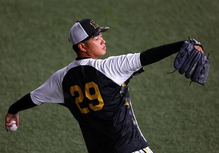 　キャッチボールする高橋（撮影・山口登）