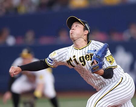 　力投する先発投手の青柳（撮影・中田匡峻）