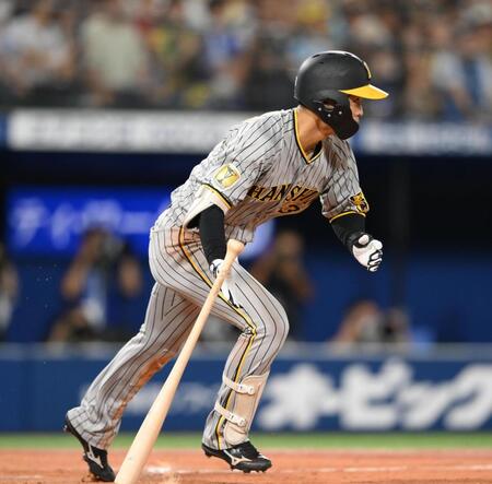 　４回、島田が中前打を放つ（撮影・堀内翔）