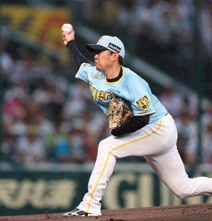 　力投する先発の西勇（撮影・中田匡峻）