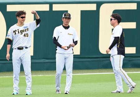 　話する（左から）大竹、高橋、村上（撮影・飯室逸平）