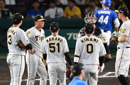 阪神・村上が六回途中４失点降板　今季６勝目の権利も不完全燃焼