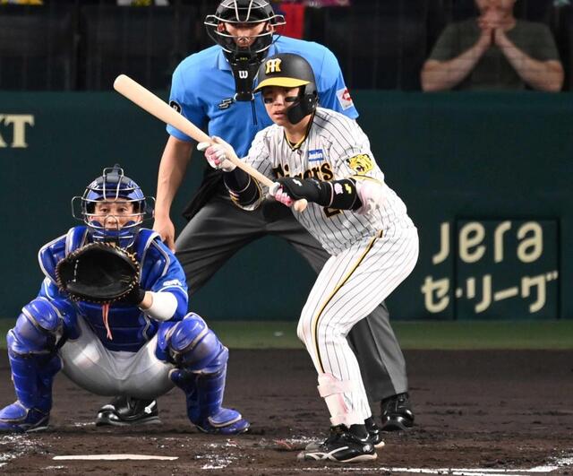 阪神・岡田監督 采配ズバリ 技ありバスター、小技も絡め高橋宏
