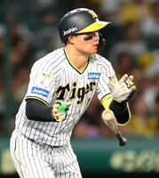 　１回、同点２点二塁打を放つ森下