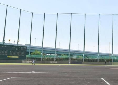 　鳴尾浜球場
