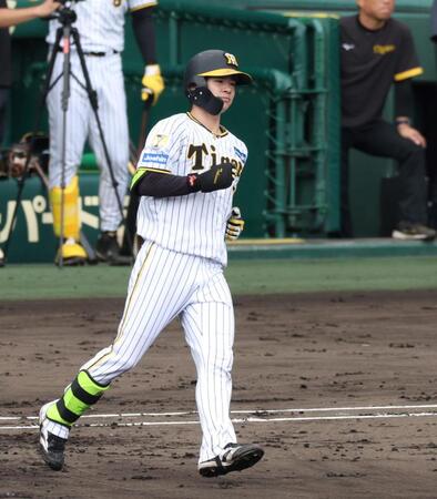 　シート打撃で凡退した中野（撮影・中田匡峻）