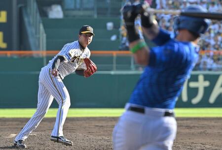 　５回、オースティンを空振り三振に仕留める才木（撮影・北村雅宏）