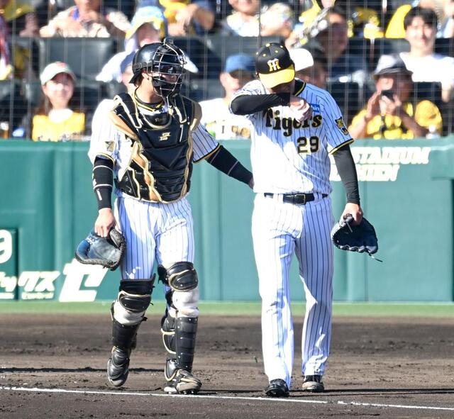 阪神 高橋遥人が5回4失点で降板 二回に悪夢の一挙4失点 捕手交代で