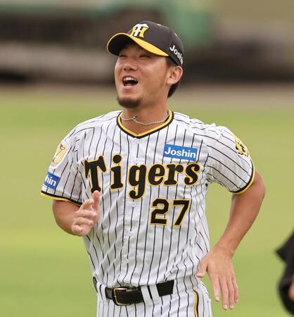 　明るい表情でダッシュを繰り返す伊藤将（撮影・田中太一）