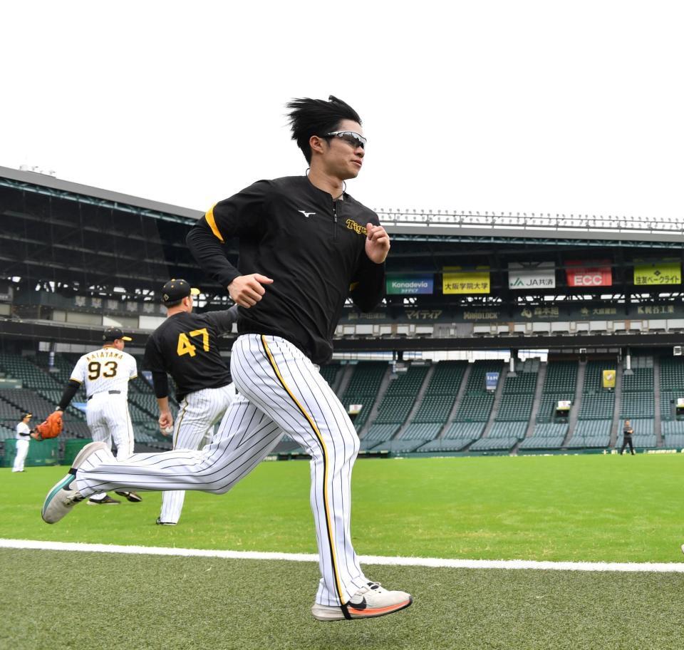 　ダッシュをする中野（撮影・中田匡峻）